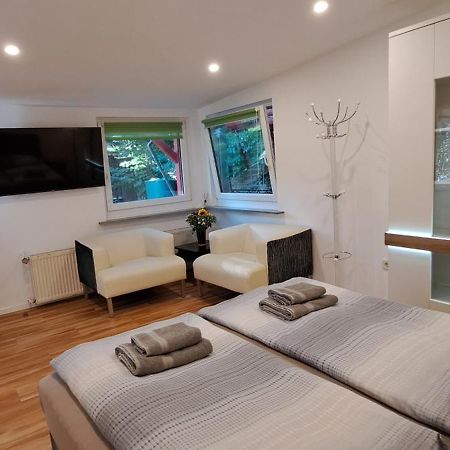 Bungalow An Der Tanne Mit Ueberdachter Terrasse Düsseldorf Dış mekan fotoğraf