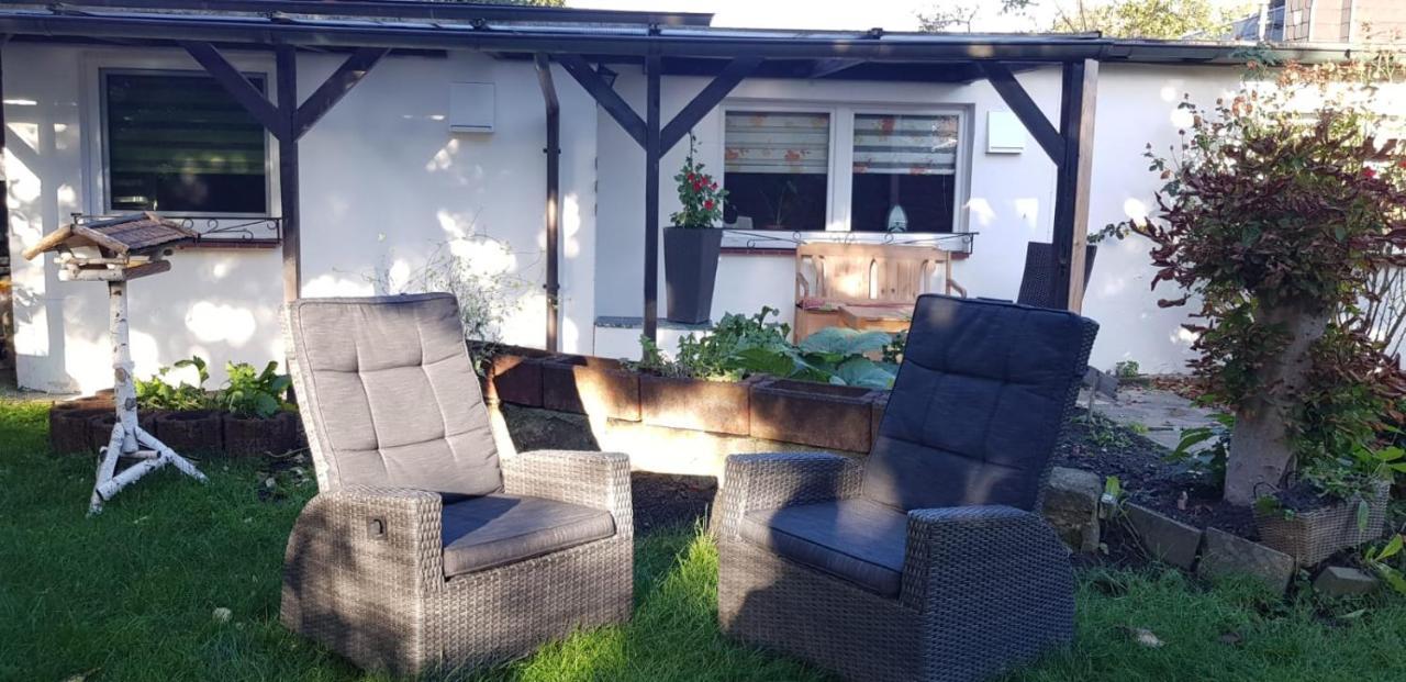 Bungalow An Der Tanne Mit Uberdachter Terrasse Düsseldorf Dış mekan fotoğraf