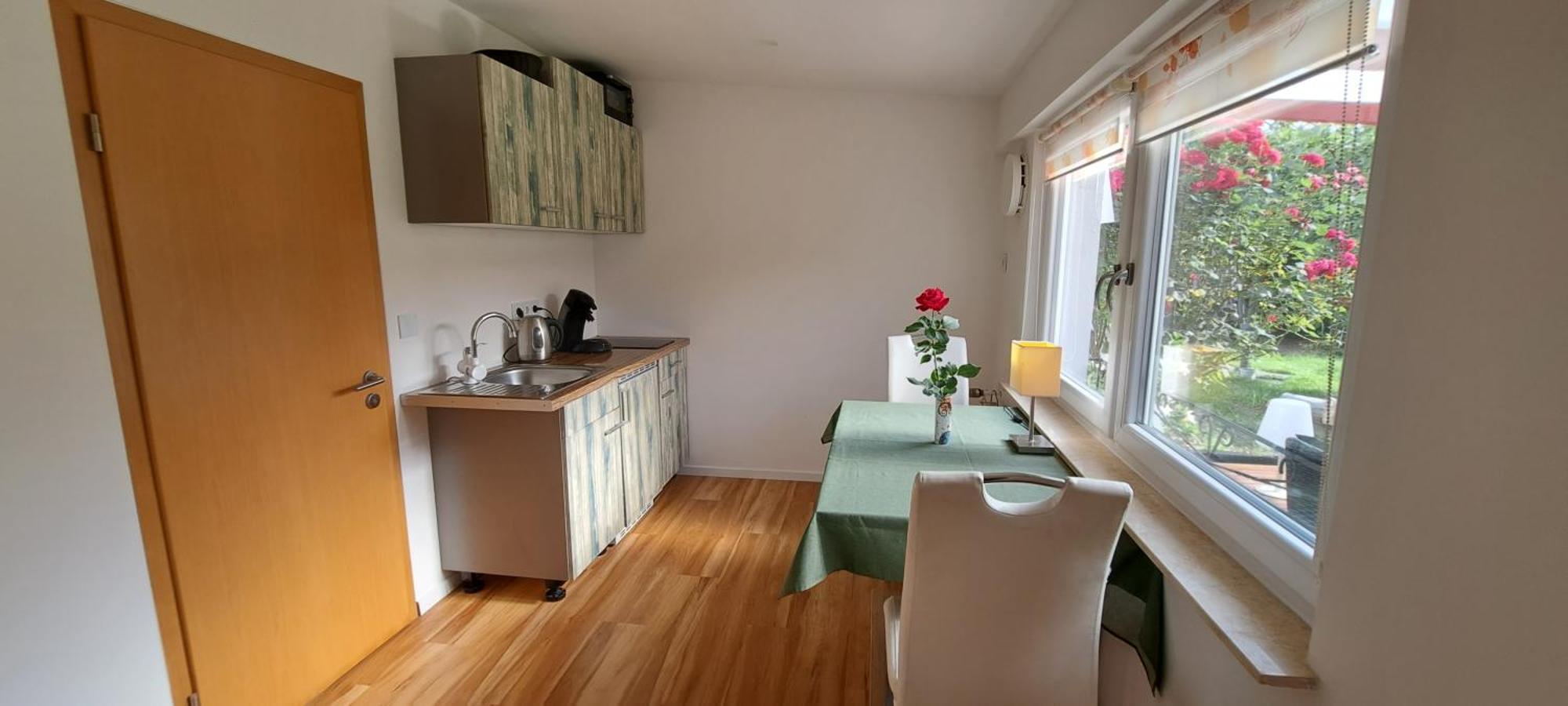 Bungalow An Der Tanne Mit Ueberdachter Terrasse Düsseldorf Dış mekan fotoğraf
